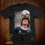 Remera LO DEL DIEGO " La Pelota En La Cabeza"