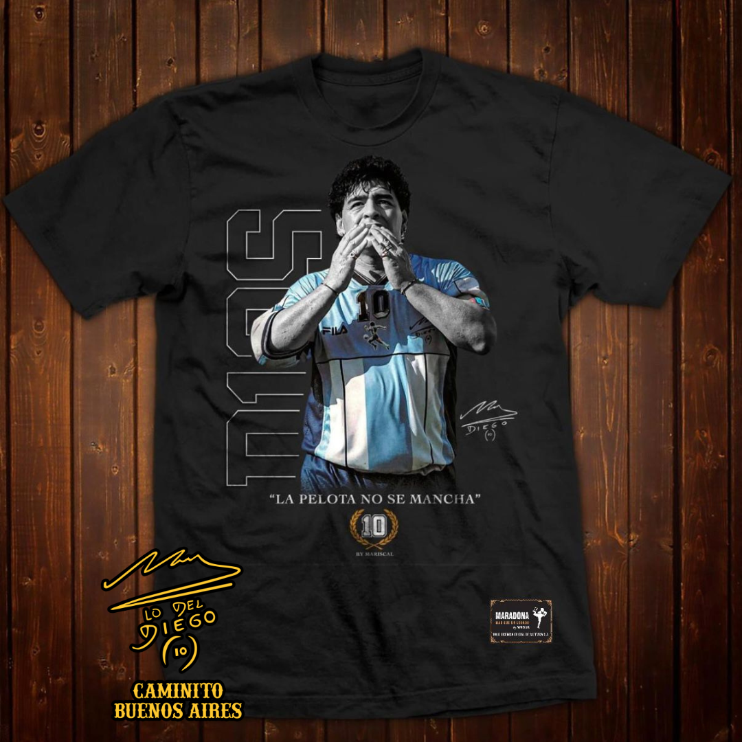 HEROES (11) Remera LO DEL DIEGO La pelota no se mancha - Image 1